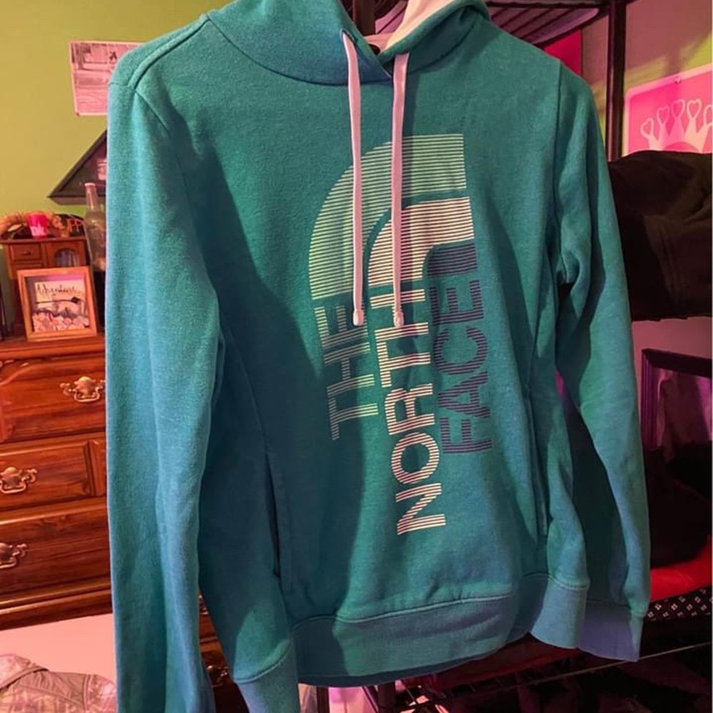 blue north face hoodie! Worn only once!